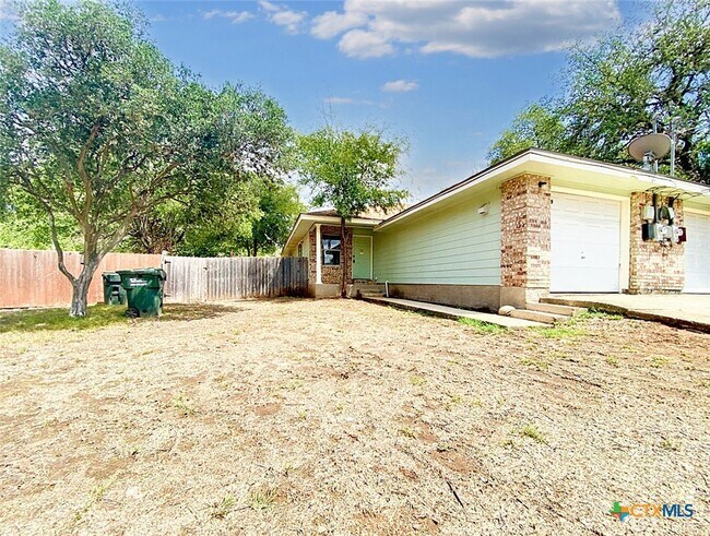Foto del edificio - 106 Hughson Ct