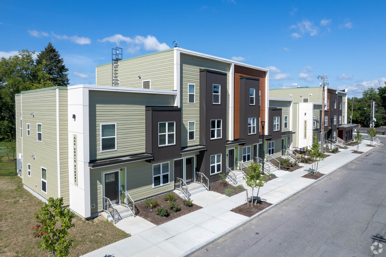 Foto principal - 830 Albany St