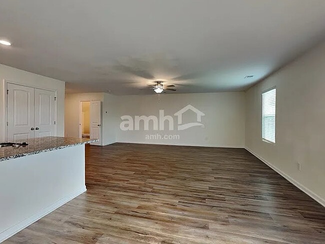 Building Photo - 6074 Mason Tucker Dr