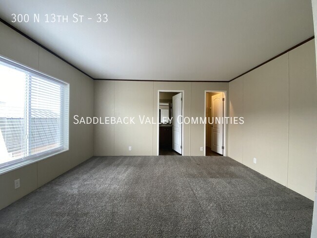 Foto del edificio - 300 N 13th St