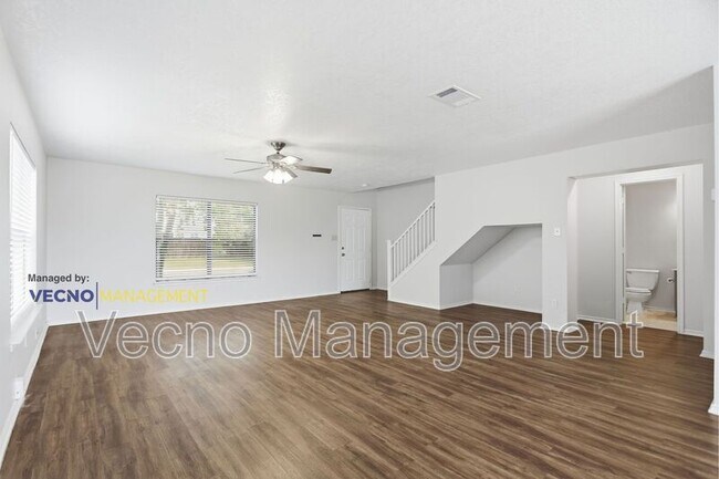 Foto del edificio - 8138 Elktree Pass