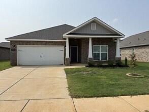 Building Photo - 16688 Demi Dr