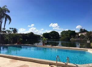 Building Photo - 1325 W 68th St