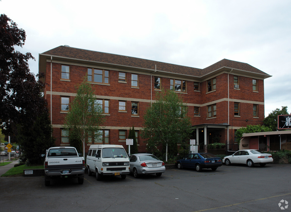 Building Photo - Marion Apartments