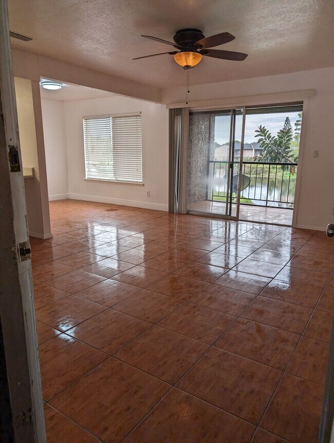 Building Photo - Millenia Mall Area one Bedroom one Bath wi...