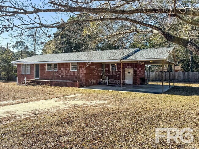 Foto del edificio - 124 Grant Dr