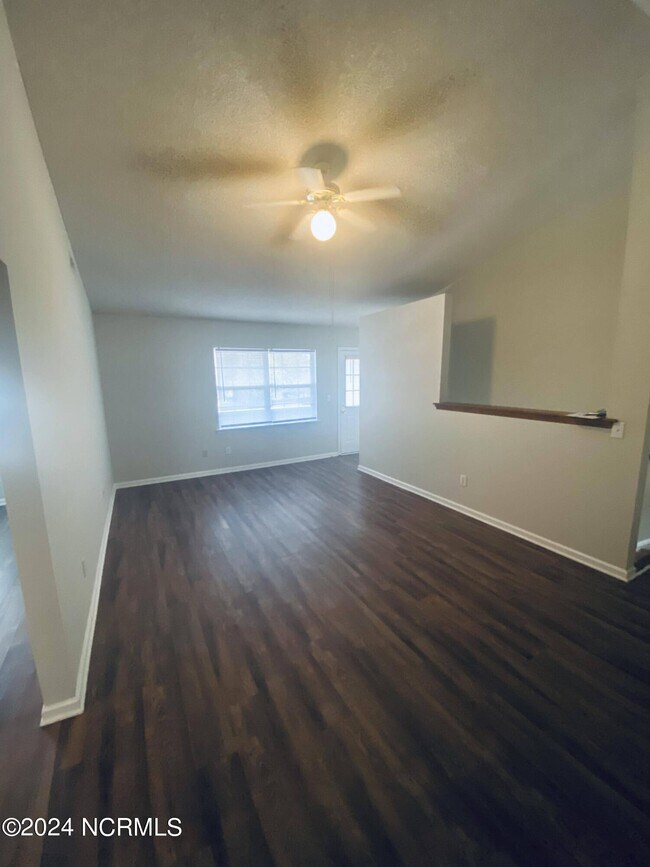 Foto del edificio - 1209 E Fire Tower Rd