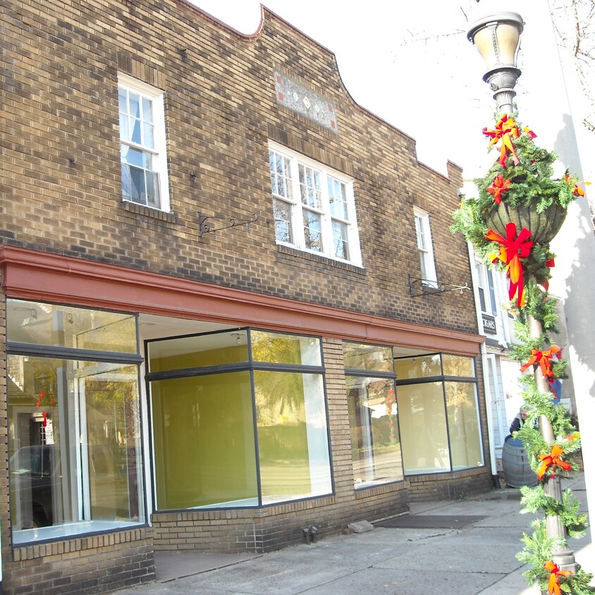 Primary Photo - 7916 Germantown Ave