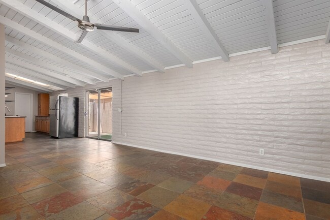 Foto del edificio - 2-Bedroom Condo in Citrus Acres Steps from...