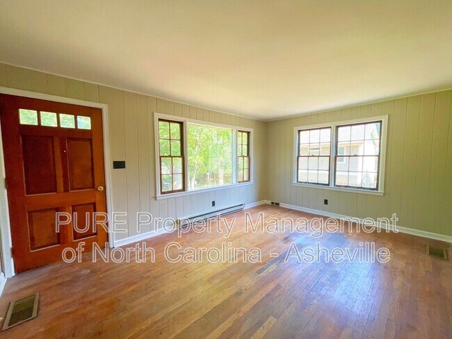 Foto del edificio - 127 Aurora Dr