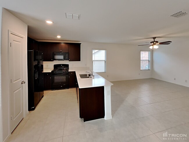 Foto del edificio - 8424 Fawn Creek Dr