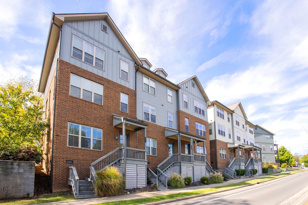 Photo - 942 Riverside Dr (Nashville, TN)