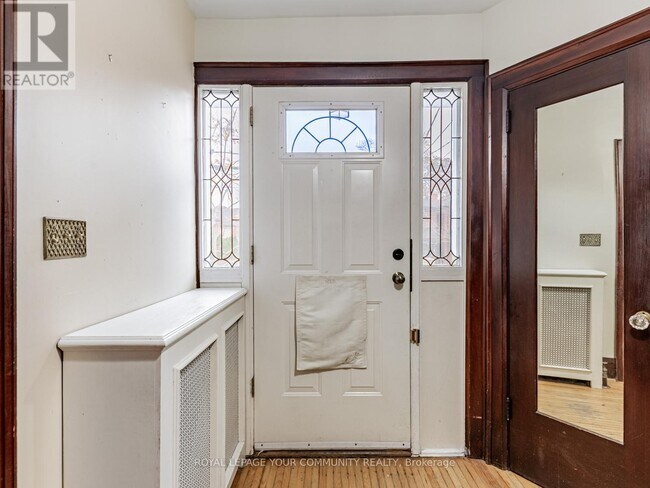 Building Photo - 316 Jedburgh Rd