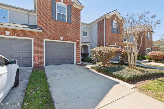 Foto del edificio - 13362 Stone Pond Dr
