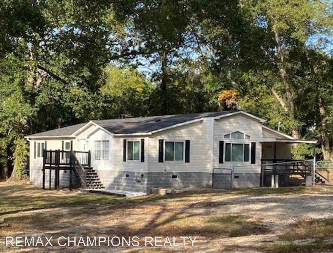 4 br, 2.5 bath House 9973 Lee Road 240 House Rental in Phenix City