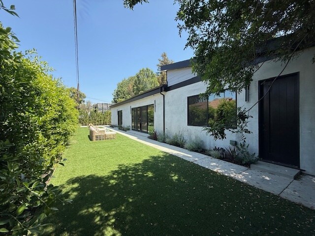 Foto del edificio - 19525 Cantara St