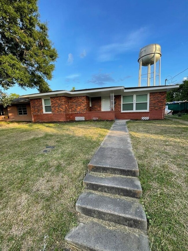 Building Photo - 610 Garrett St