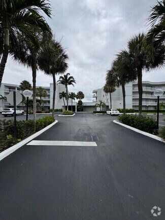 Building Photo - 3501 S Ocean Blvd