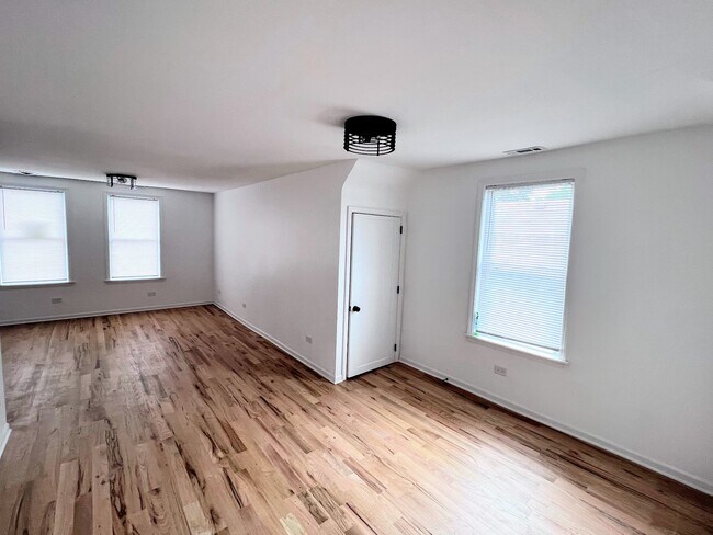 Foto del edificio - 934 N St Louis Ave