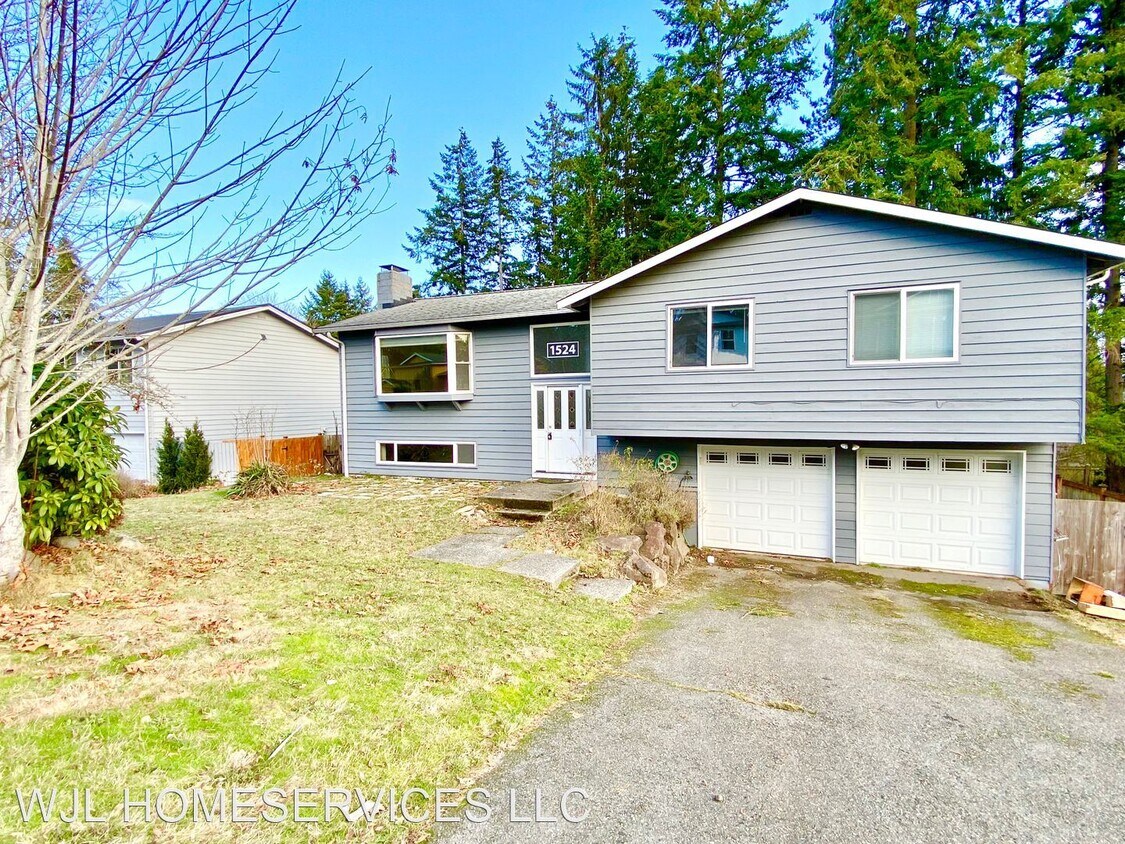 Primary Photo - 4 br, 2.5 bath House - 1524 172nd Place NE