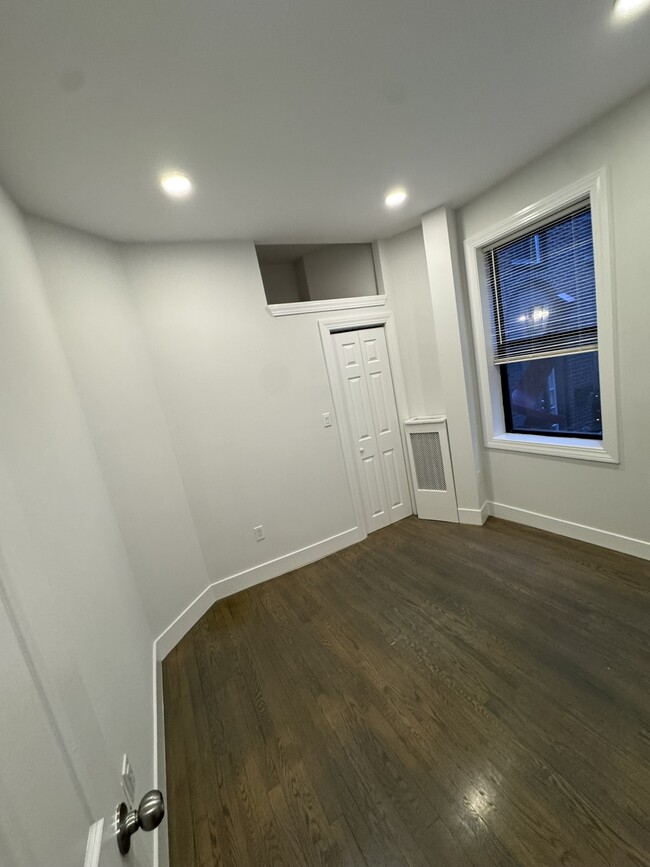 Foto del edificio - 24 Phillips St