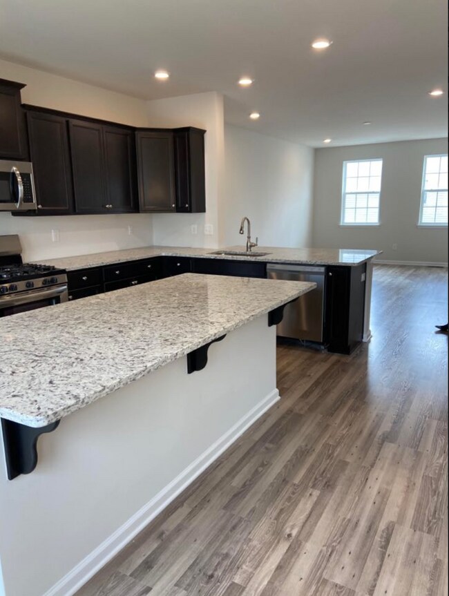 Foto del edificio - 8 Runway Pl