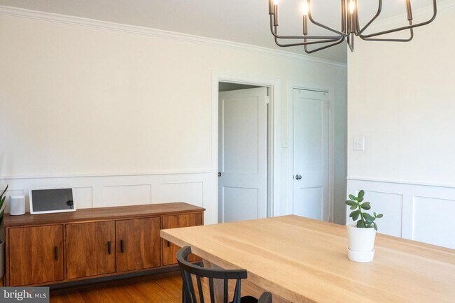 Foto del edificio - 2709 Oakford Rd