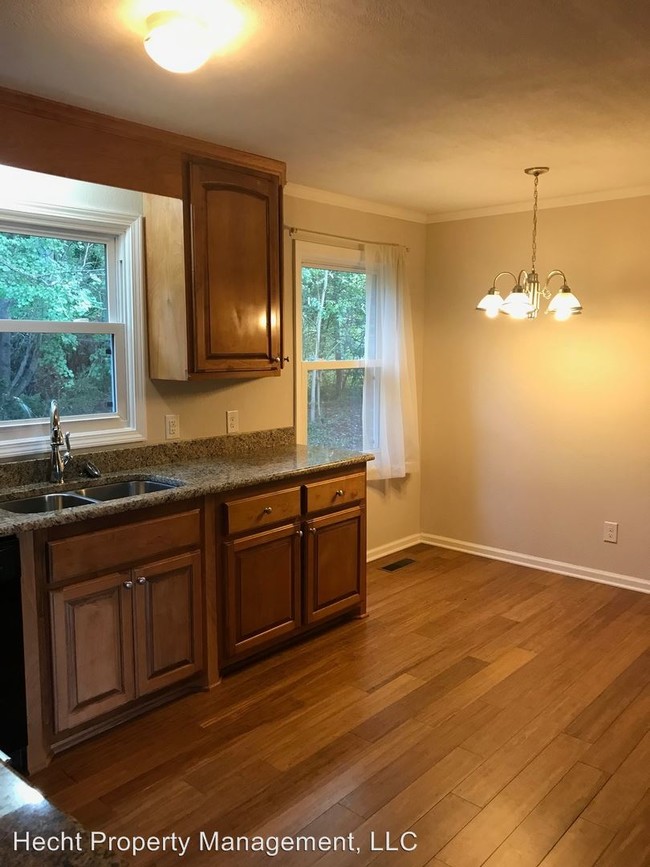 Building Photo - 3 br, 1 bath House - 1109 Wembley Drive