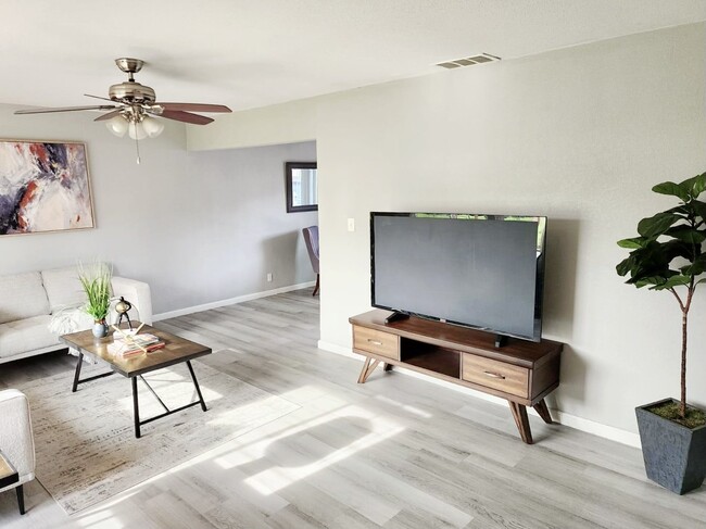 Building Photo - 1507 Desdemona Ct