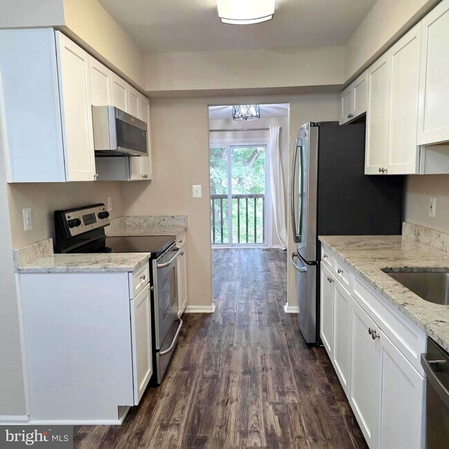 Foto del edificio - 17325 Sandy Knoll Dr