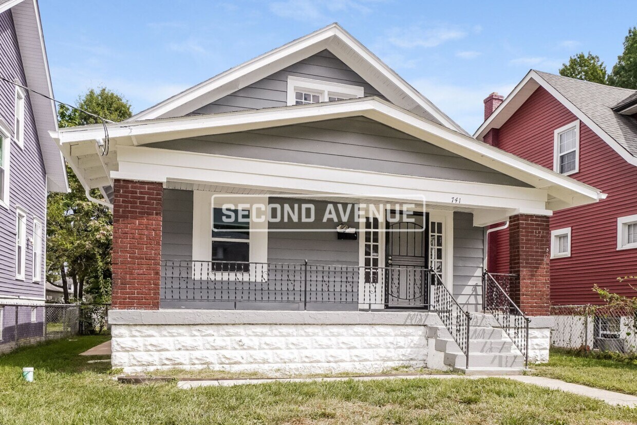 Primary Photo - 741 Dearborn Ave