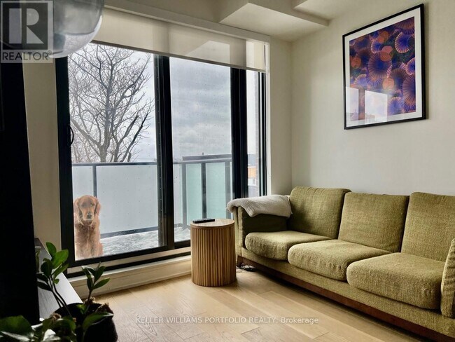 Photo du bâtiment - 430 Roncesvalles Ave