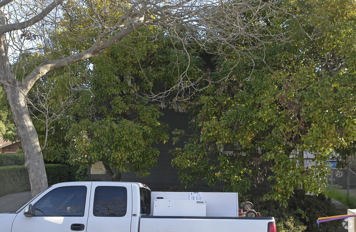 Foto del edificio - 2233 9th St