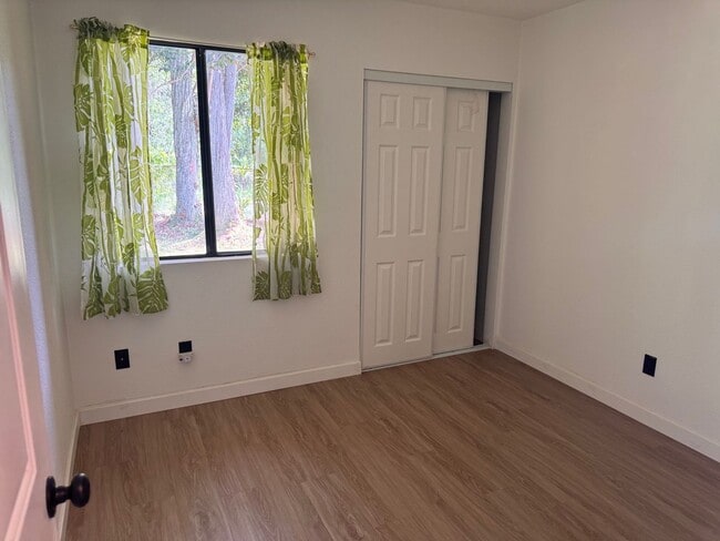 Photo - Ground Floor Corner Unit in Desirable Hidden Valley Estates! Apartment