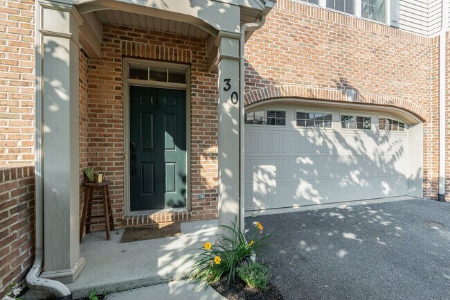 Building Photo - 30 Dougherty Dr