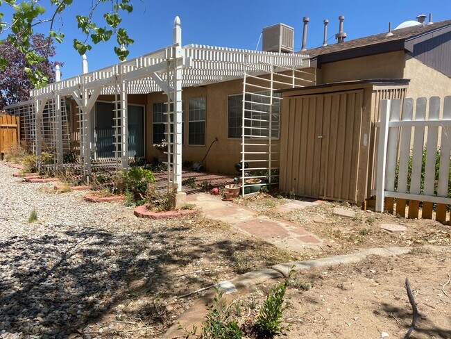 Foto del edificio - 4300 Saddlewood Trail SE