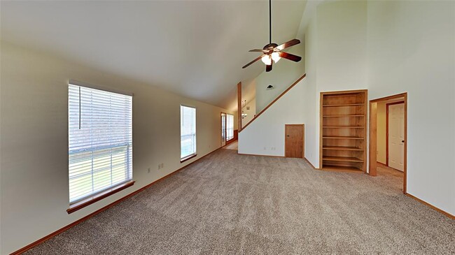 Building Photo - 1400 SW 23rd St