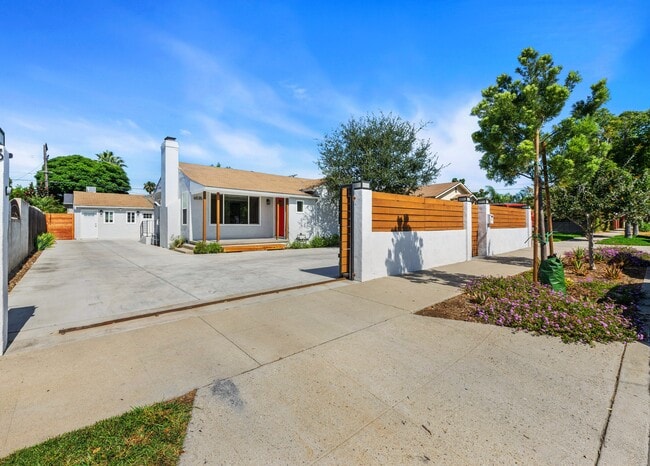 Building Photo - 6535 Ben Ave