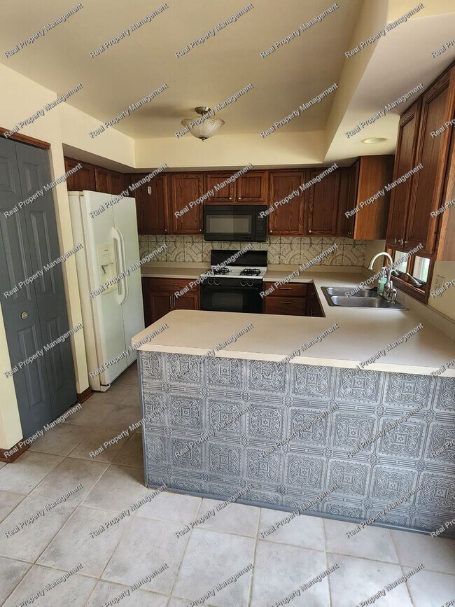 Foto del edificio - Large 2 Bedroom Townhome