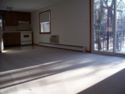 Building Photo - 4 Greenleaf Dr