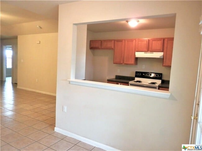 Building Photo - 289 S Water Ln