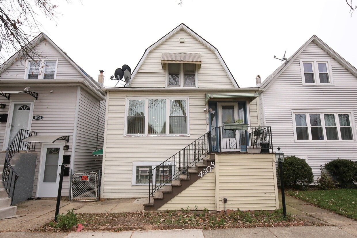 Primary Photo - 4508 N Keystone Ave