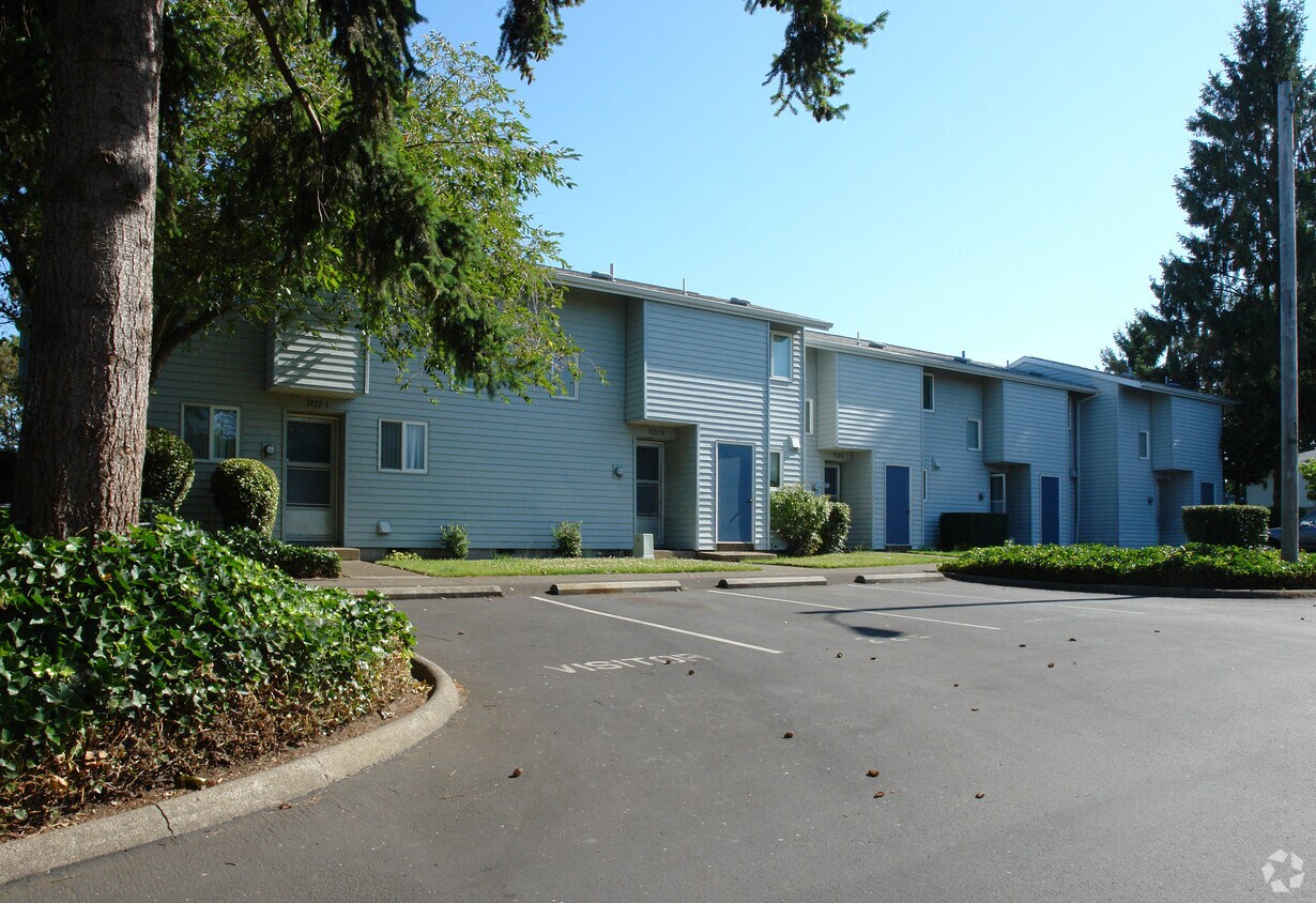 Orchard Village Apartments in Salem, OR
