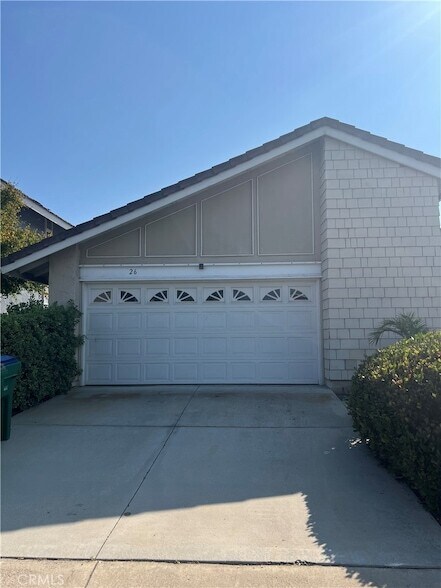 Building Photo - 26 Alderbrook