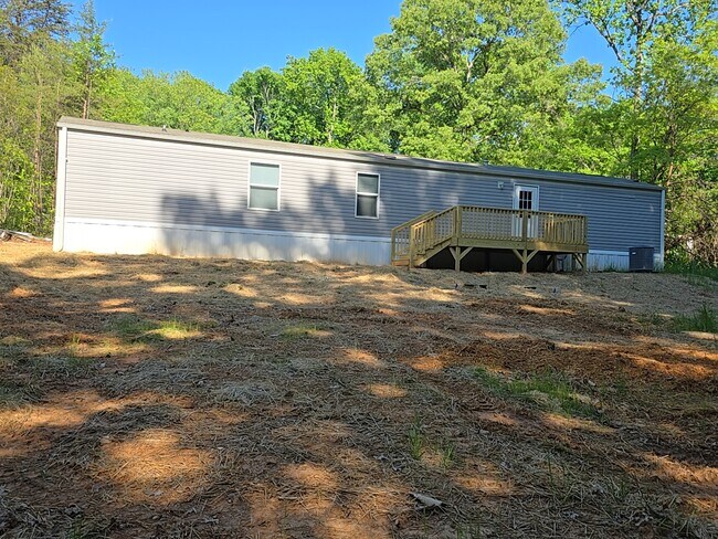 Foto del edificio - 1130 Freedom Rd