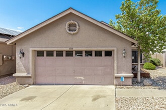 Building Photo - 1518 E Rockwood Dr