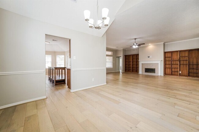 Building Photo - 8107 Malardcrest Dr