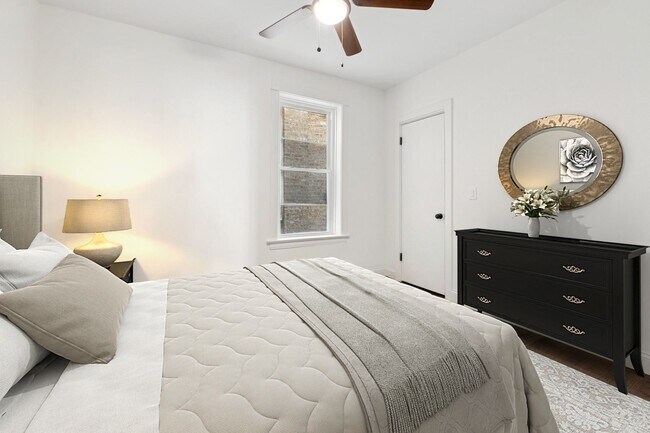 Foto del edificio - 1446 W Catalpa Ave
