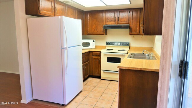 Foto del edificio - 17228 N 16th Dr