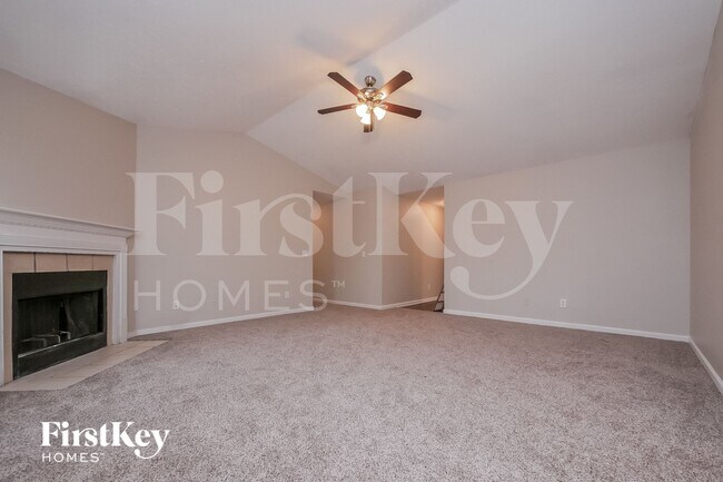 Building Photo - 732 Four Winds Ln